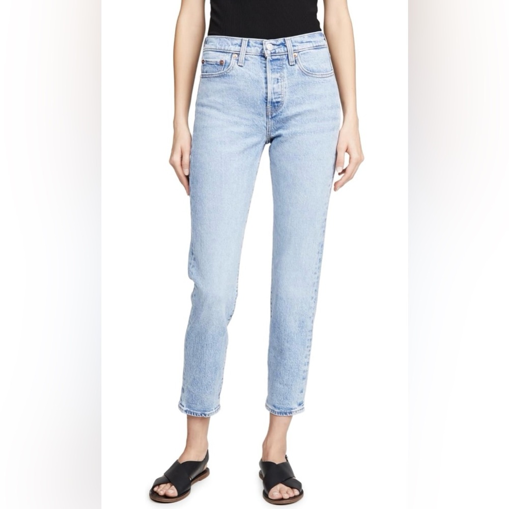 Levi’s Wedgie Straight Leg Jeans